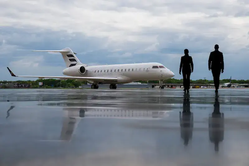 Bombardier Global 6000 key specifications including range, speed, and cabin dimensions