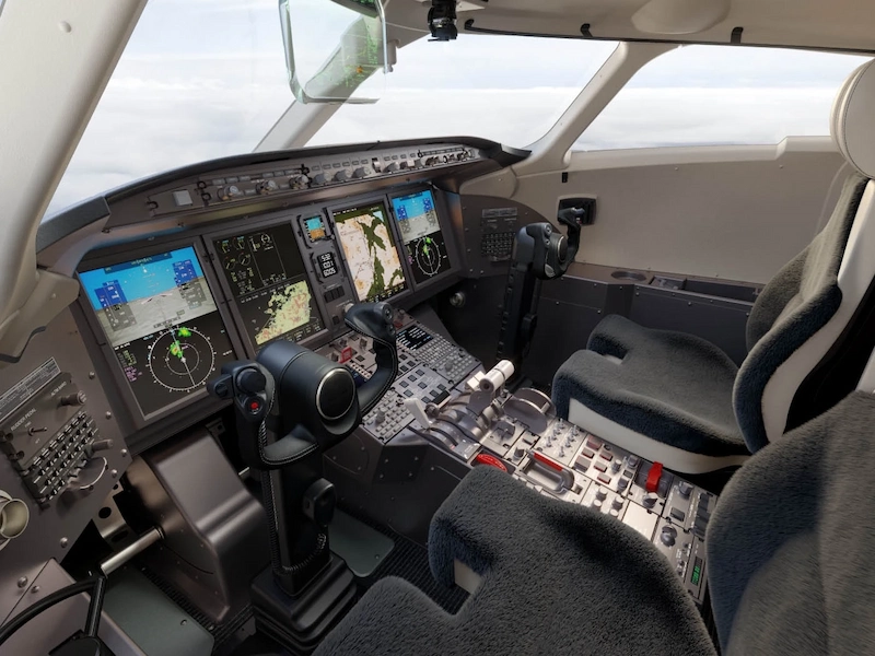 Charter-Bombardier-Challenger-3500-Cockpit