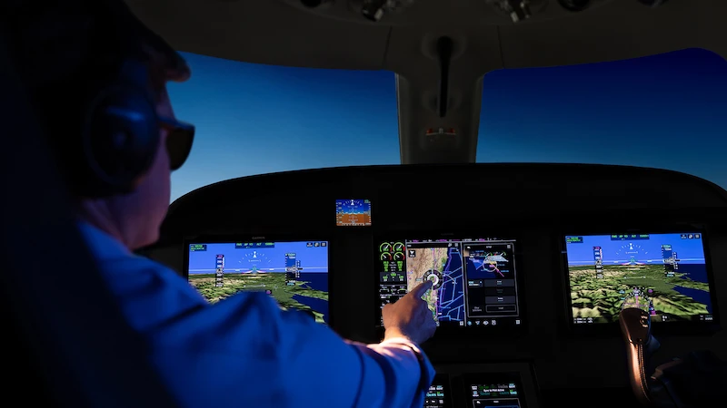 Charter-Cessna-Citation-CJ4-Flight Deck - Avionics