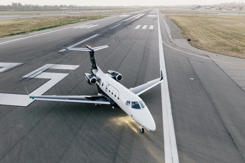 Charter-Embraer-Phenom-300E-Exterior