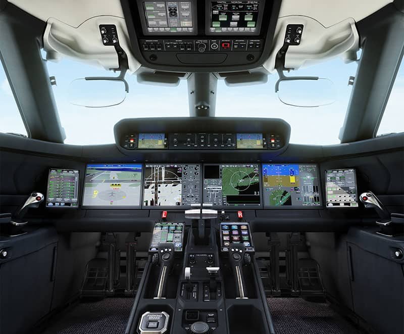 Charter-Gulfstream-G800-flightdeck
