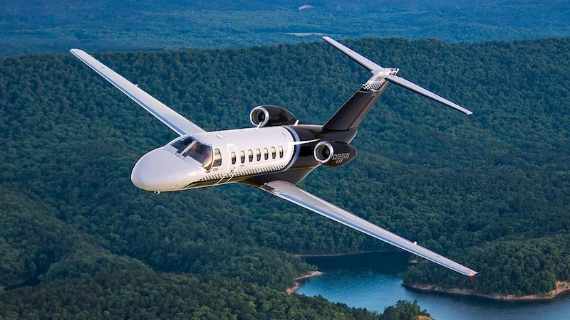 Charter-cessna-citation-cj3-03