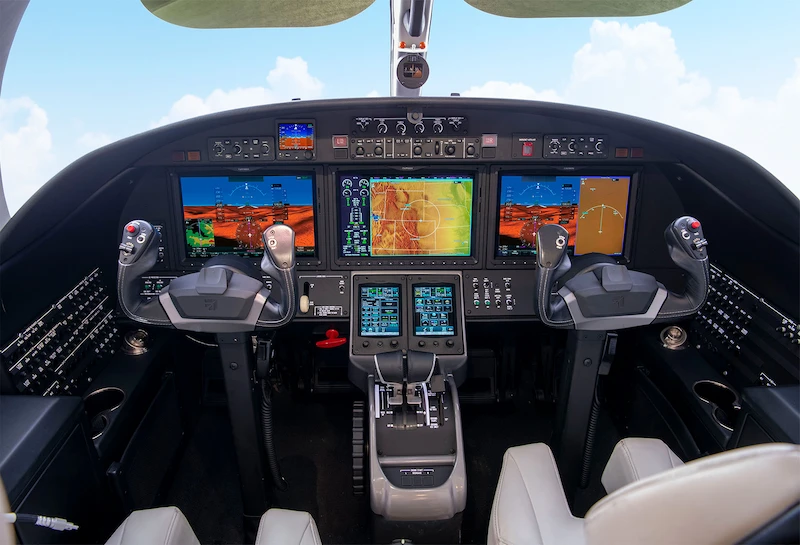 Charter-cessna-citation-cj3- Flight Deck – Avionics