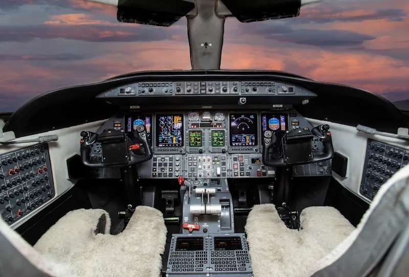 Bombardier Learjet 45XR flight deck with Honeywell Primus 1000 avionics suite and cockpit controls