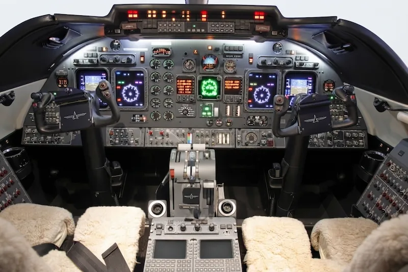 Bombardier Learjet 60 flight deck with Collins Pro Line 4 avionics suite and cockpit controls