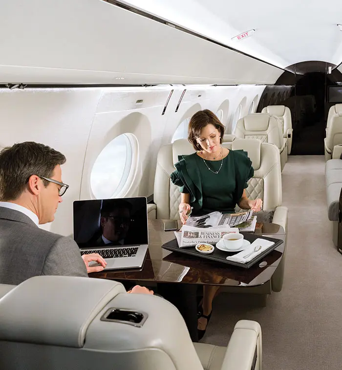 Gulfstream G450 in-flight WiFi and connectivity technology for business travel